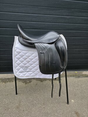 Harry Dabbs Marielle Platinum 18 inch